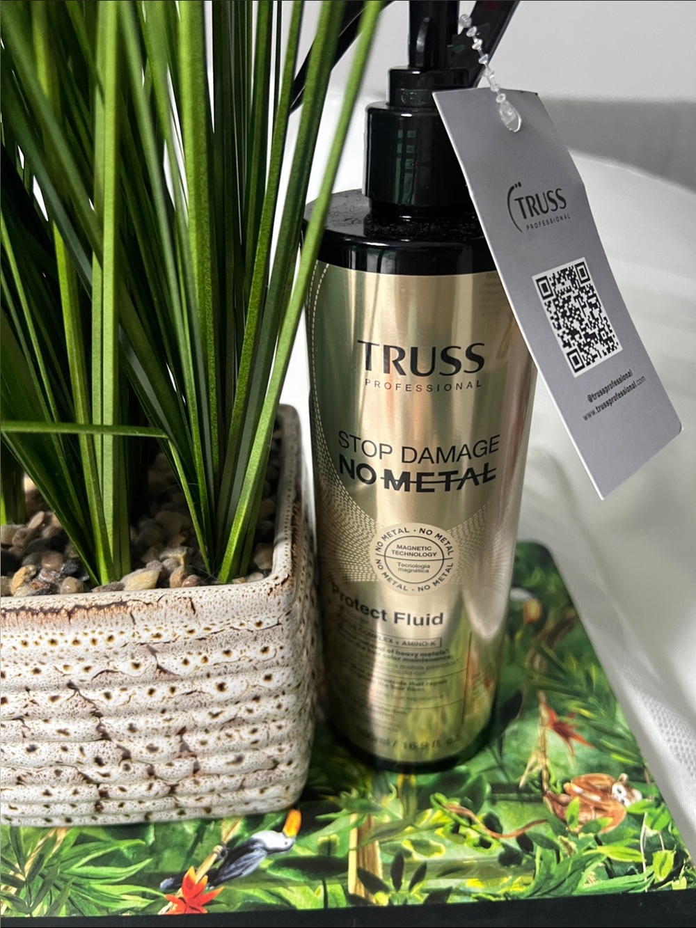 TRUSS Stop Damage No-Metal Protect Fluid — Gold Protective Hair Fluid